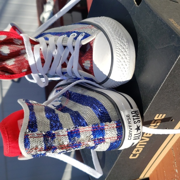 Women's converse chuck Taylor patriotic sequin sneakers . Size 6 - Picture 6 of 8